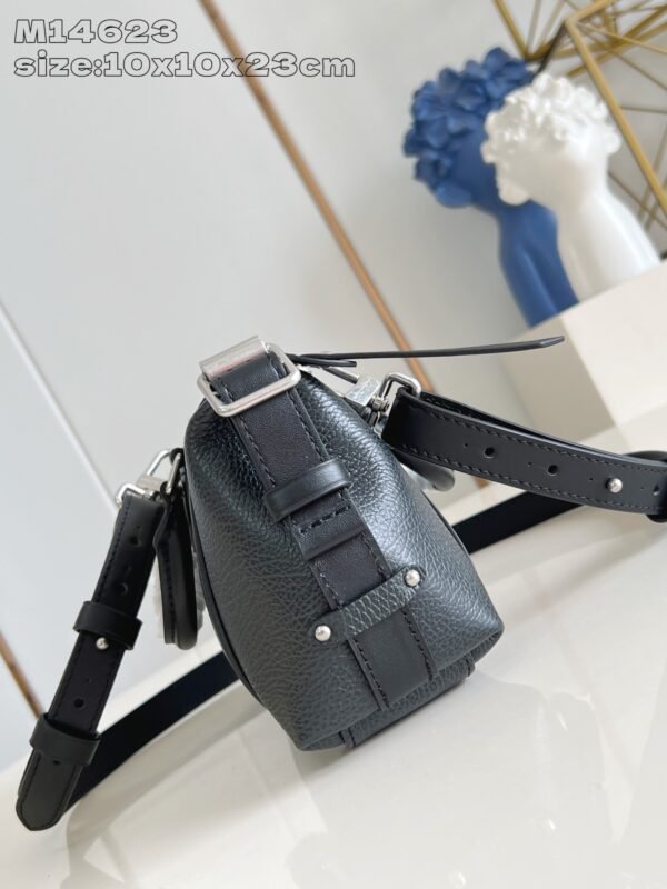 LV  M14623 - Image 4