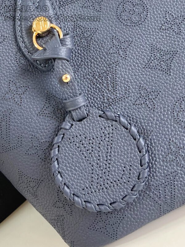 LV  M21849 - Image 4