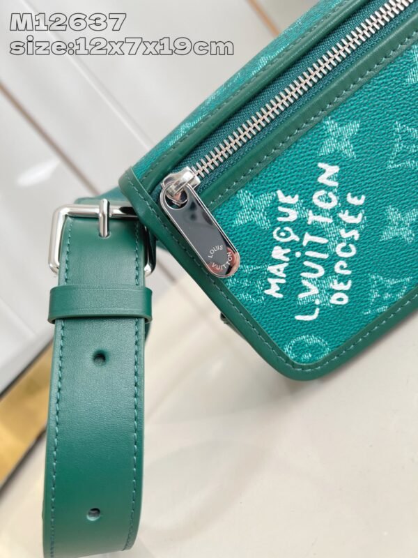 LV  M12637 - Image 4