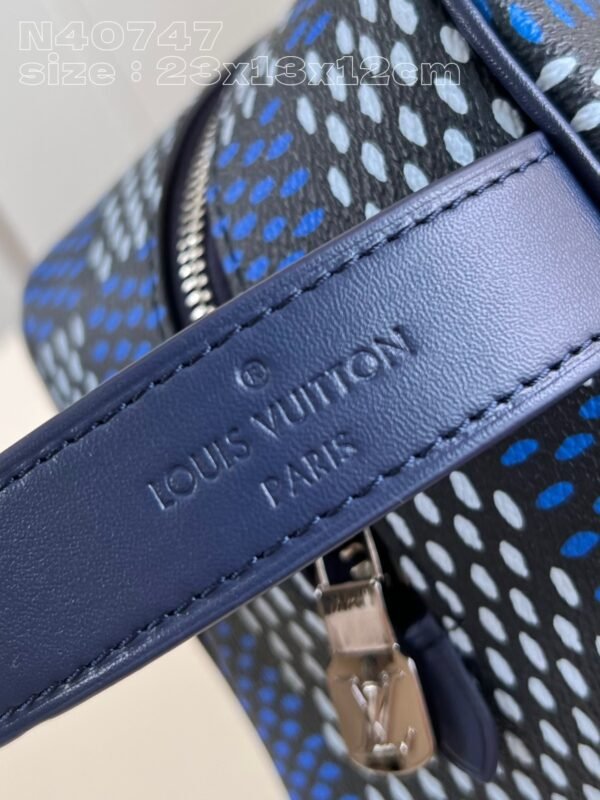 LV N40747 - Image 4