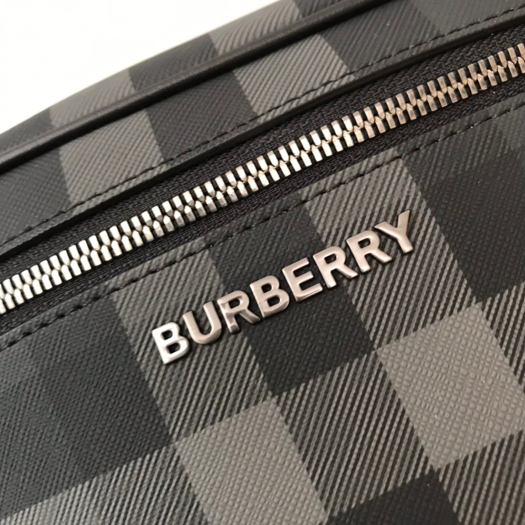 Burberry Bag - Image 4