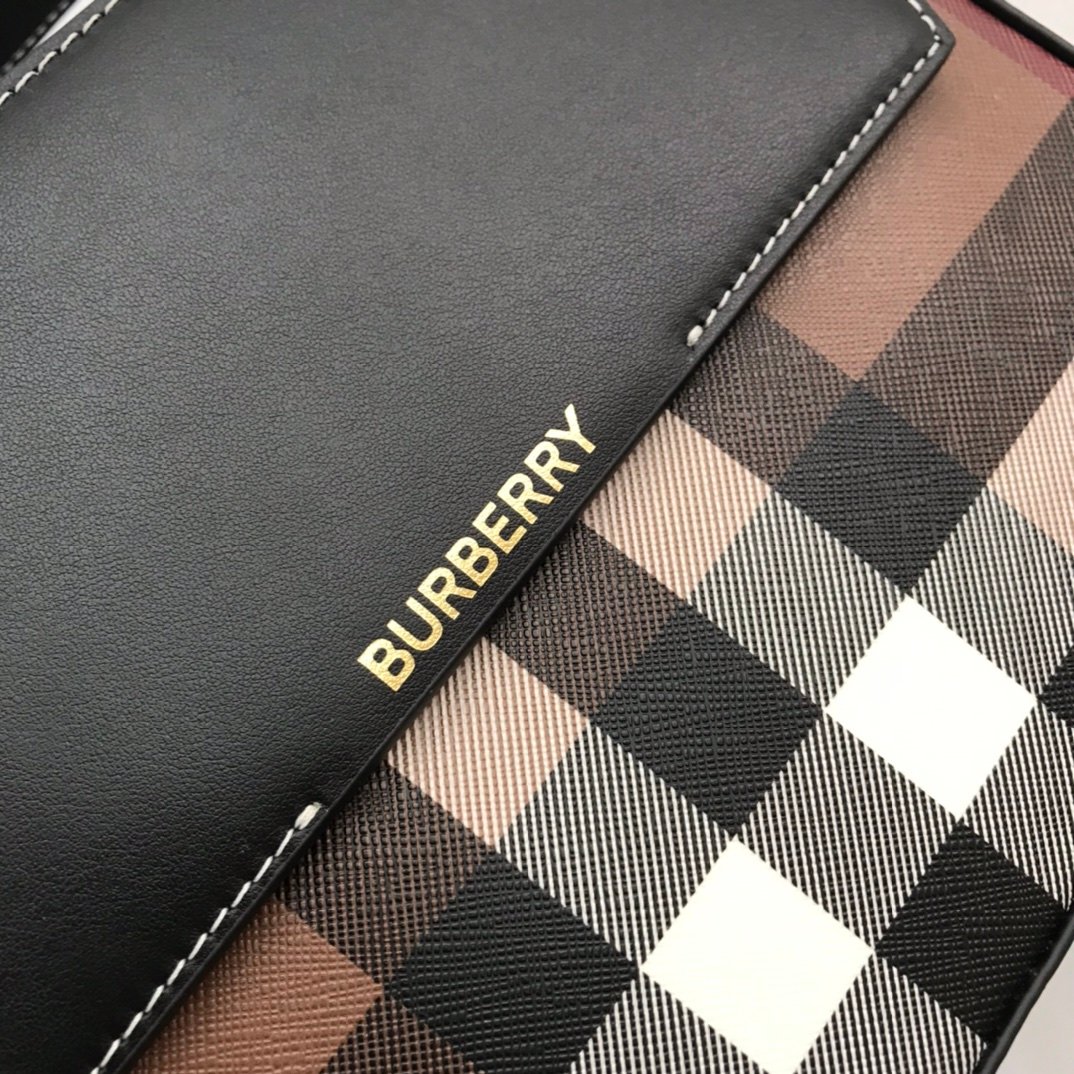 Burberry Bag - Image 4