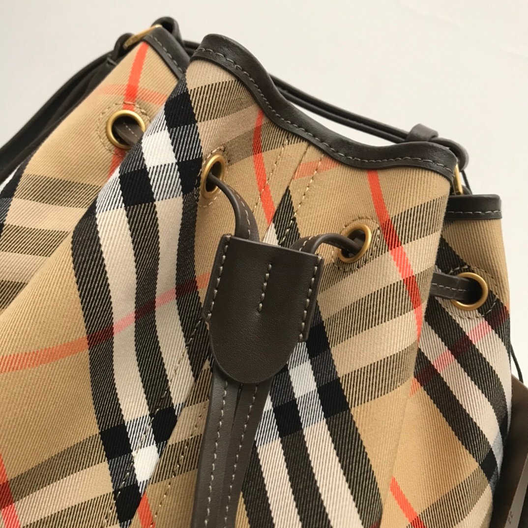 Burberry Bag - Image 4