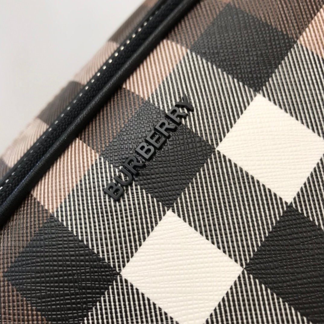 Burberry Bag - Image 4