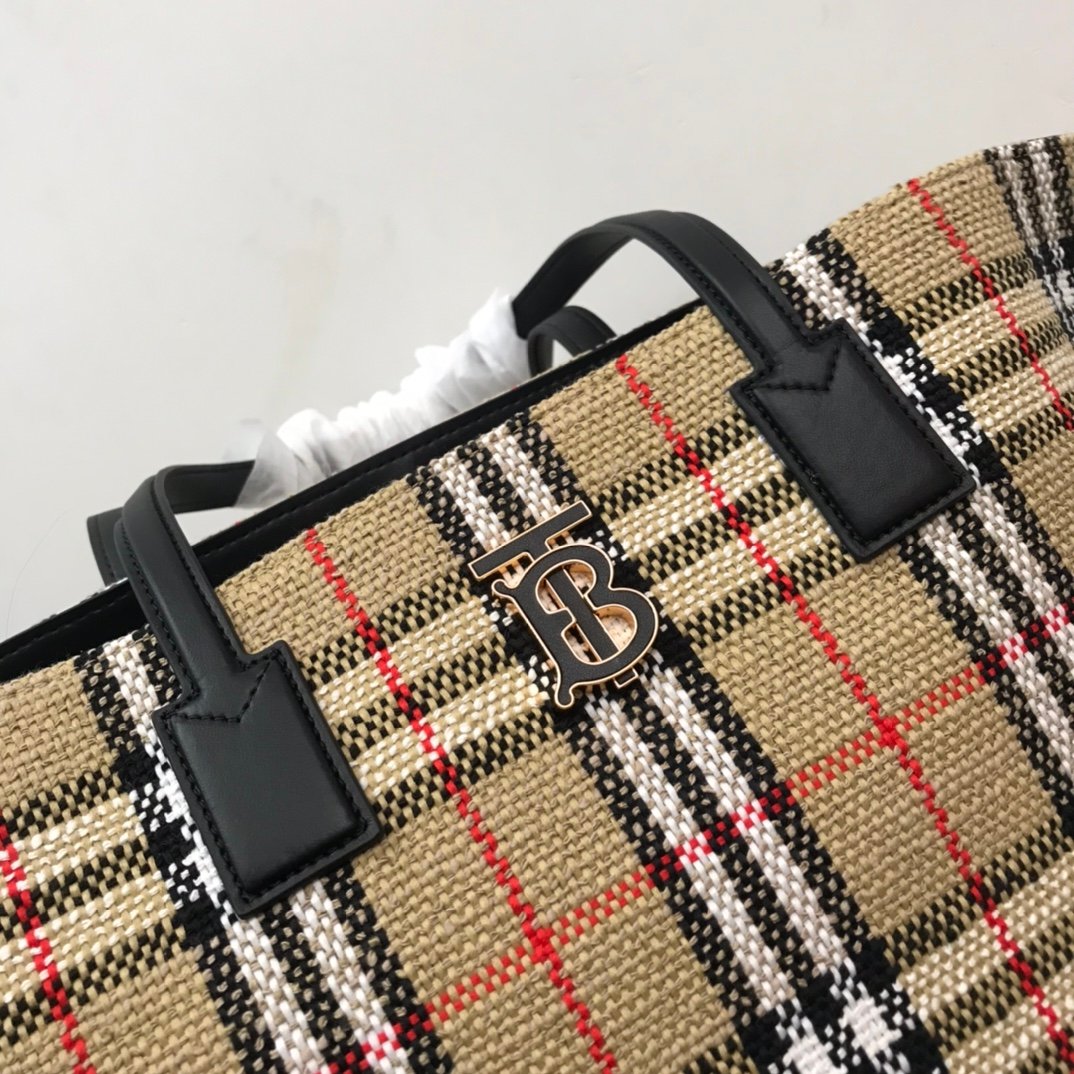 Burberry Bag - Image 4