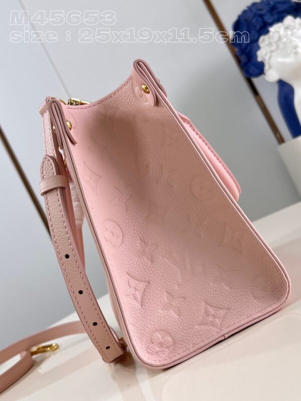 LV M45653 - Image 4