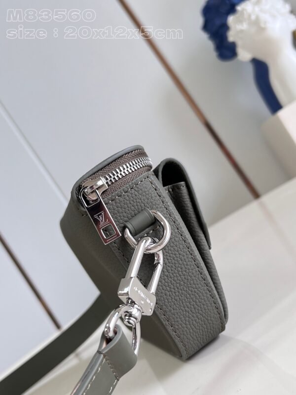 LV M83560 - Image 4