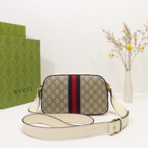 GUCCI  681064