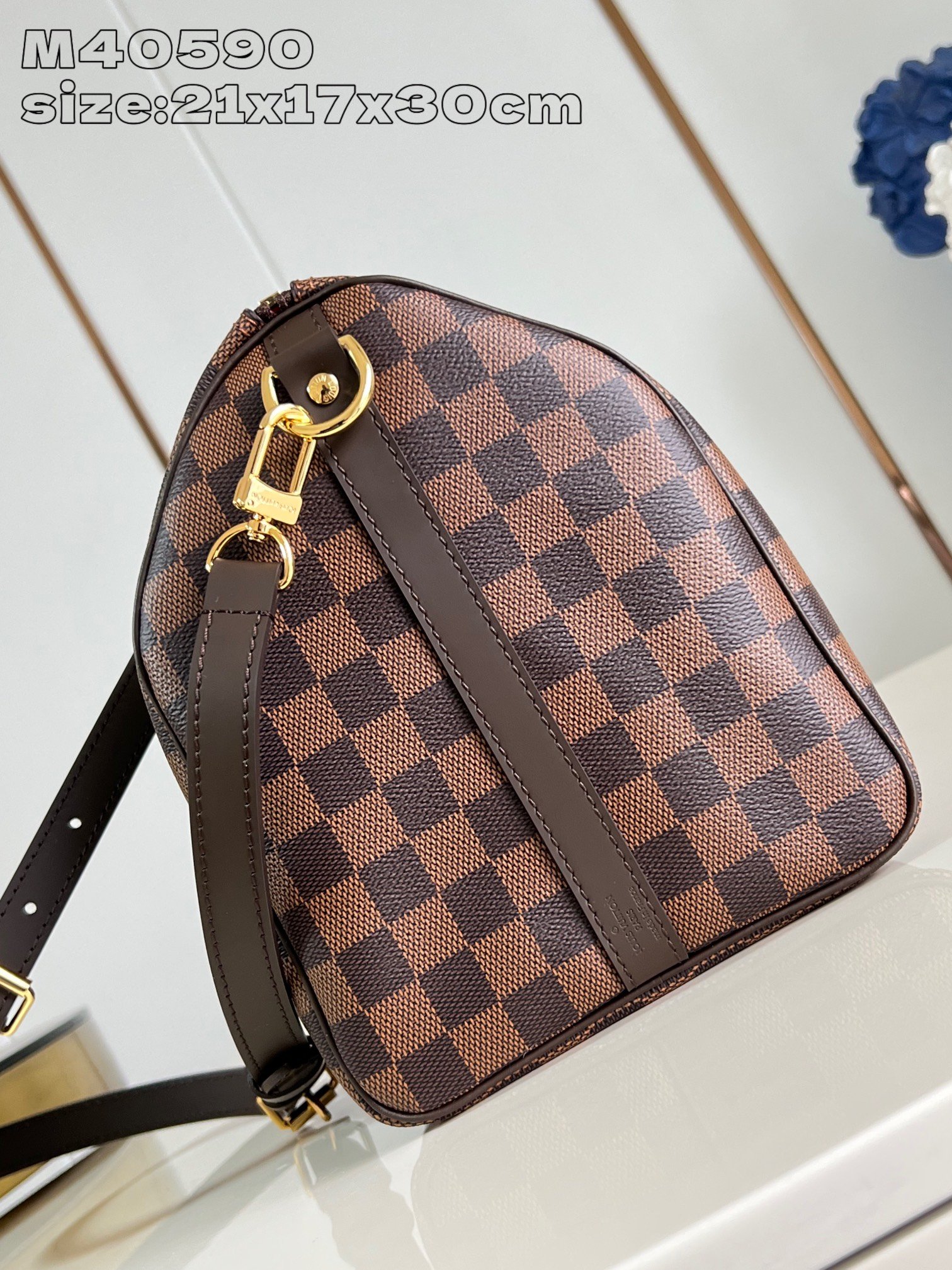 LV M40590 - Image 4