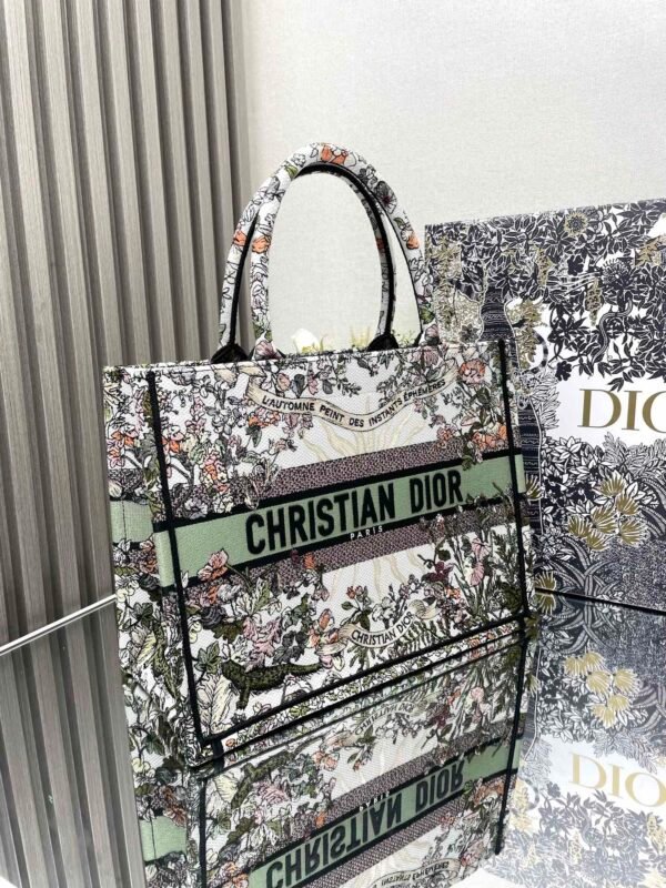 DIOR - Image 4