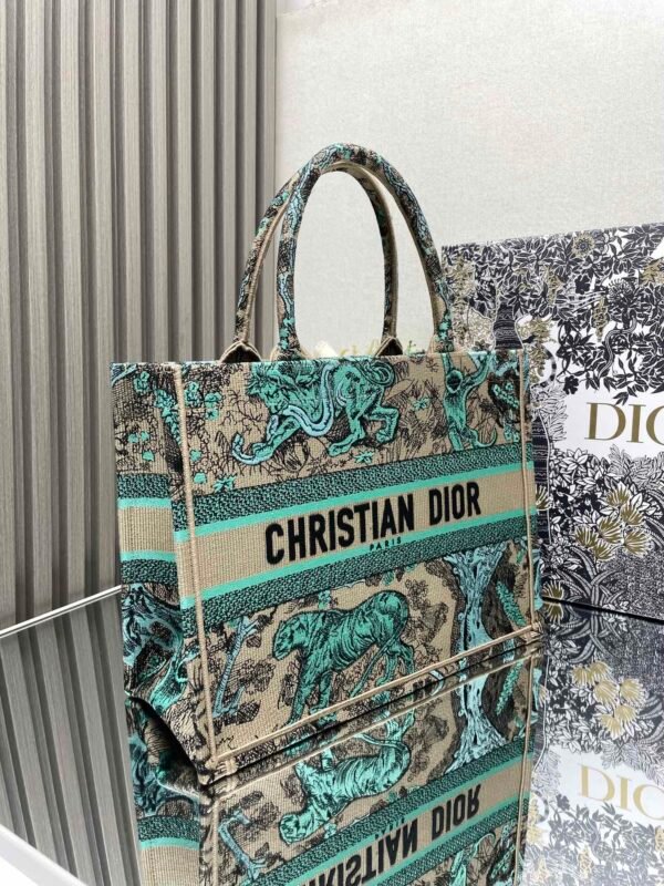 DIOR - Image 4