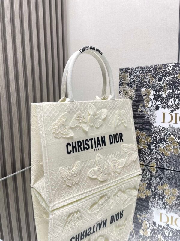 DIOR - Image 4