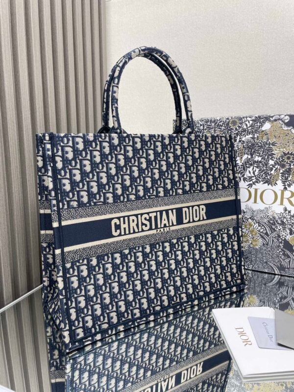 DIOR - Image 4
