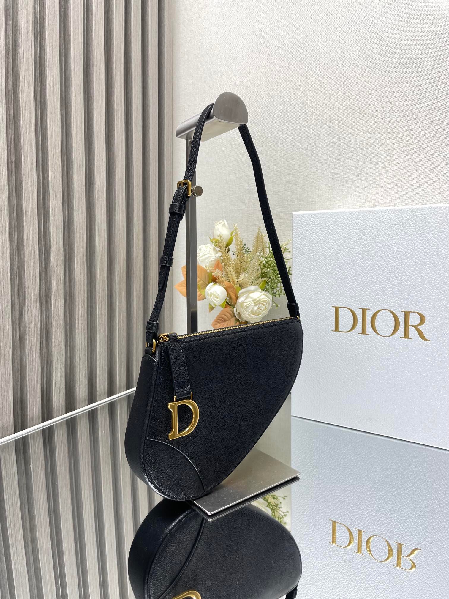 DIOR - Image 4