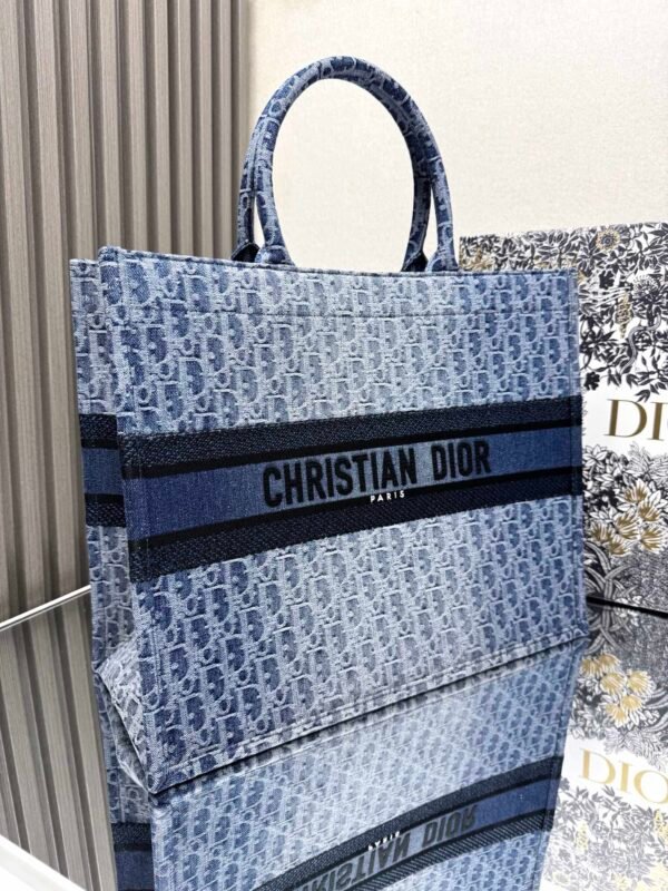 DIOR - Image 4
