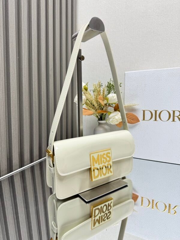 DIOR - Image 4