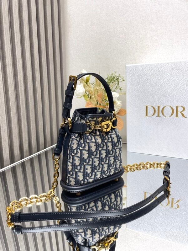 DIOR - Image 4