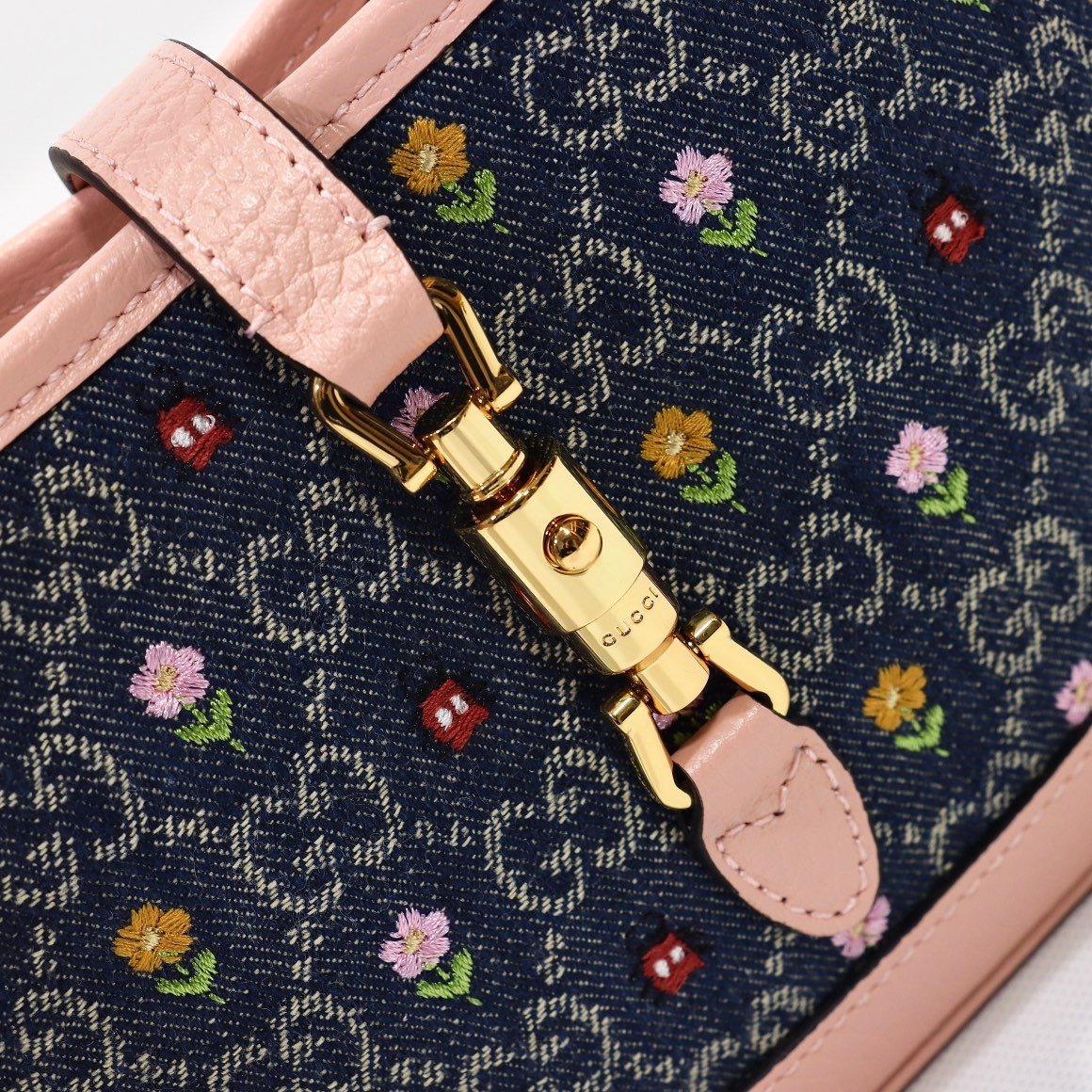 GUCCI 637092 - Image 5