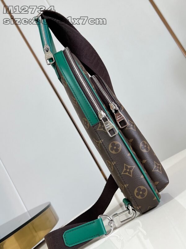 LV  M12734 - Image 5