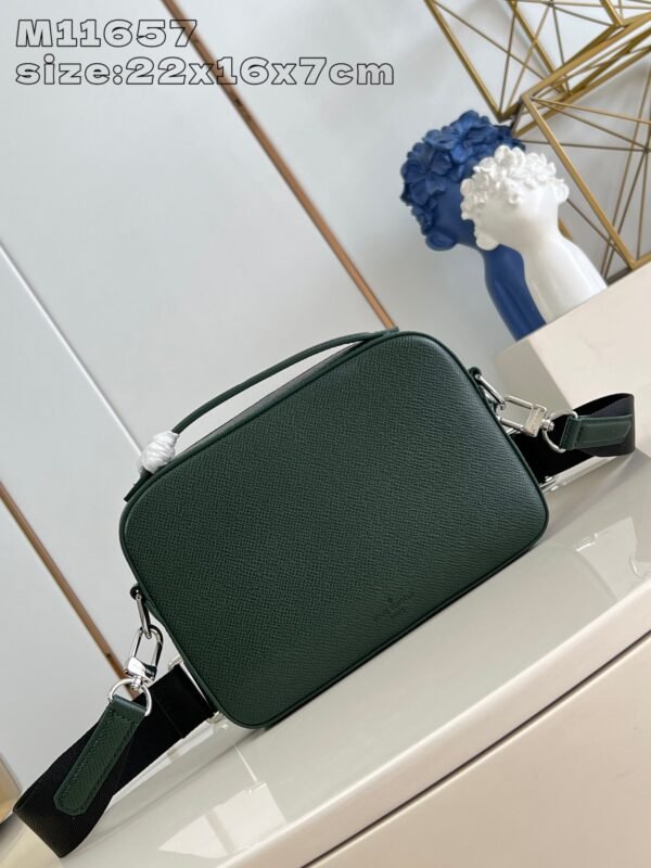 LV  M11657 - Image 5