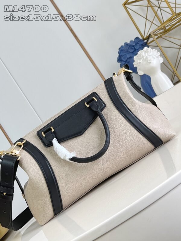 LV  M14700 - Image 5