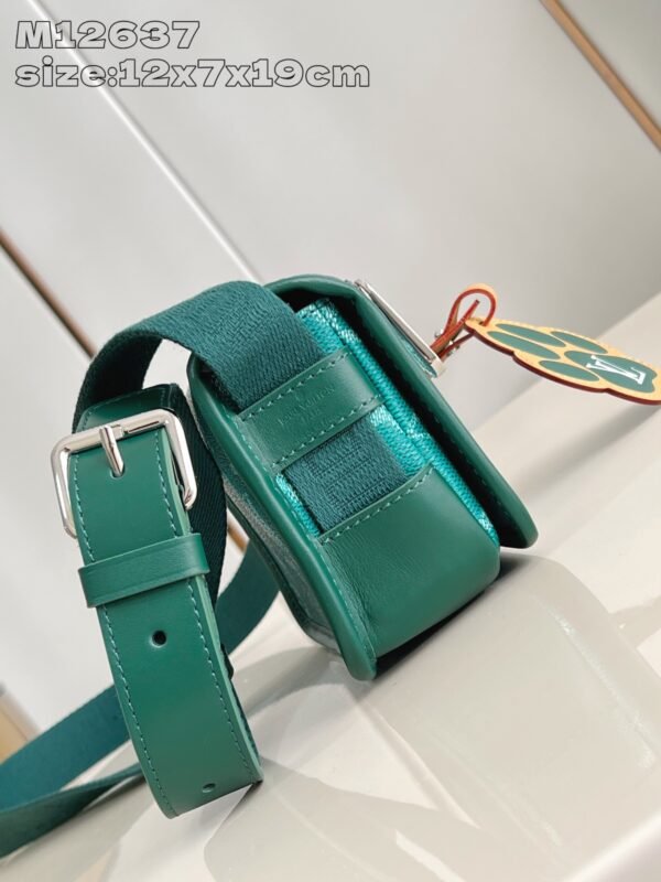 LV  M12637 - Image 5