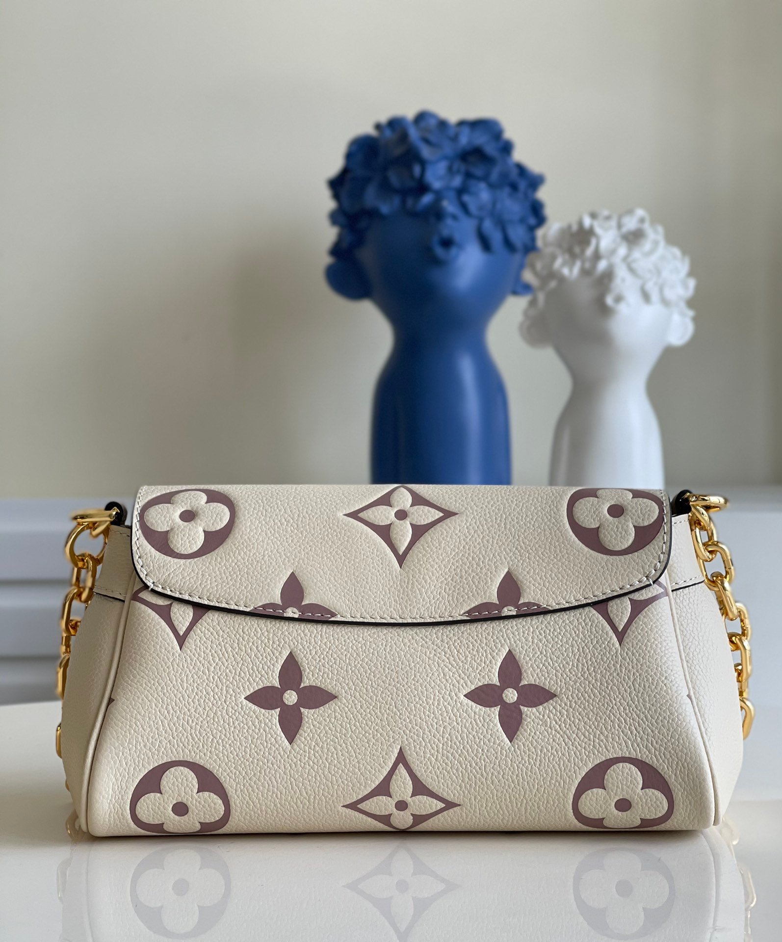 LV M45813 - Image 5