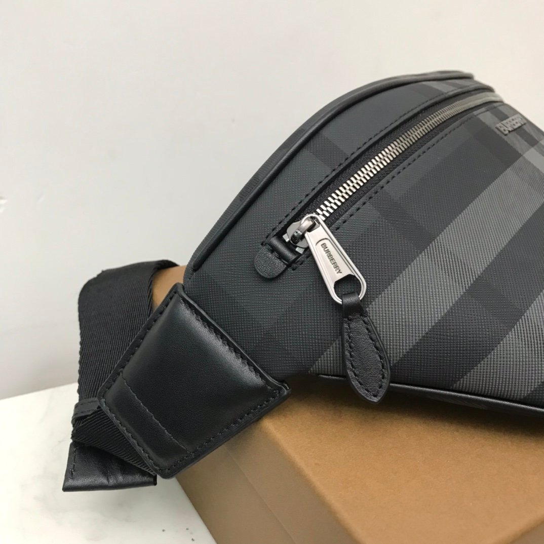 Burberry Bag - Image 5