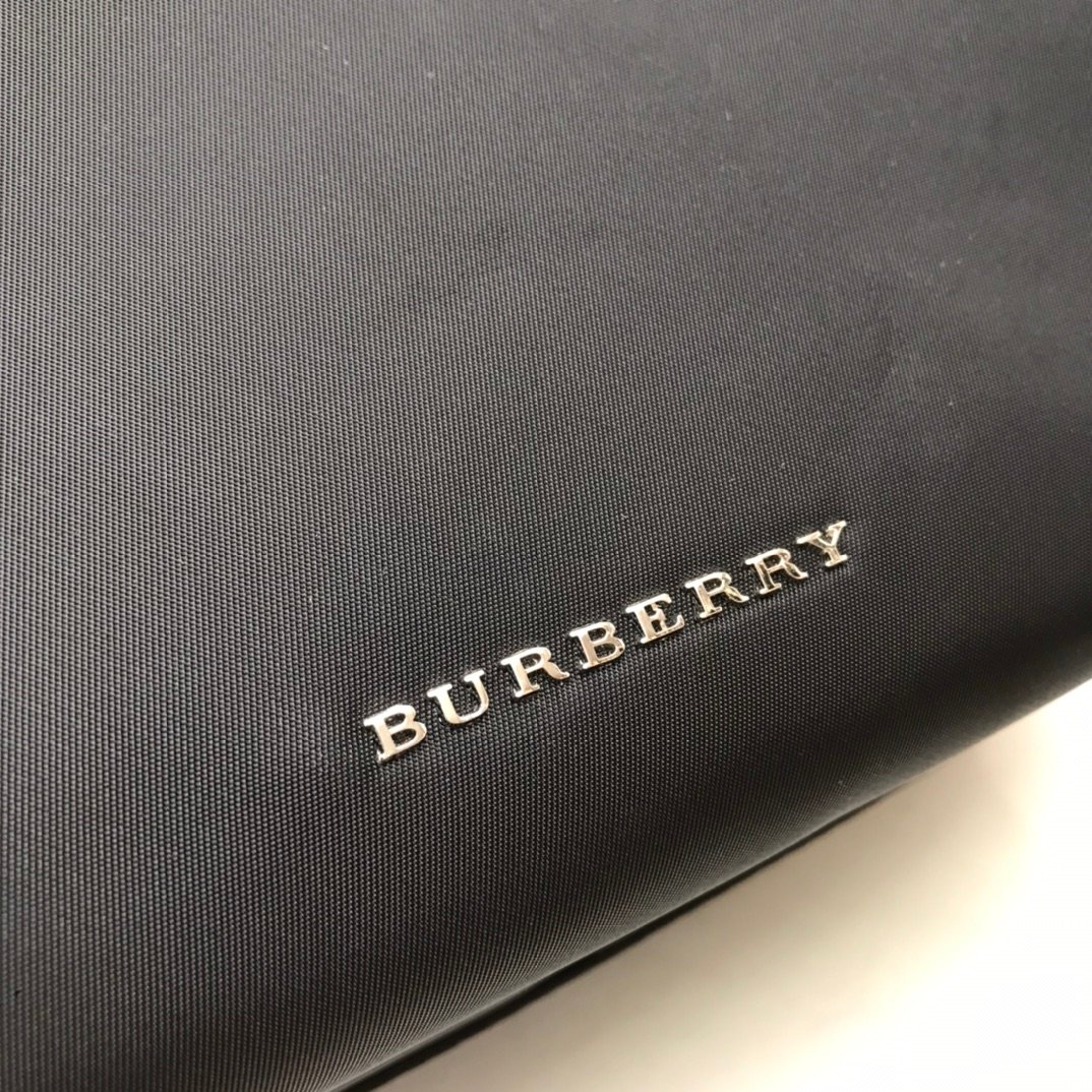 Burberry Bag - Image 5