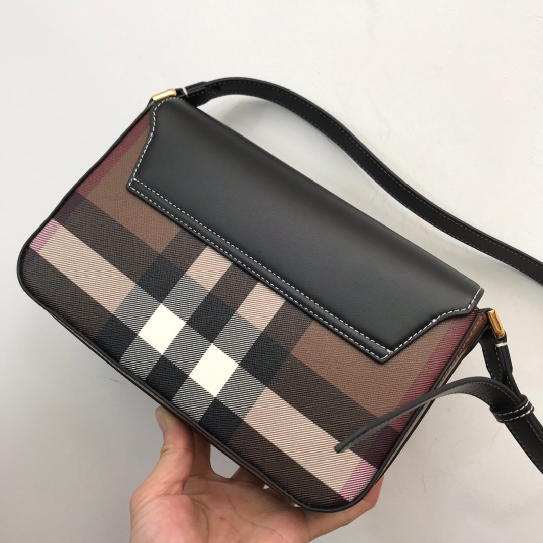 Burberry Bag - Image 5