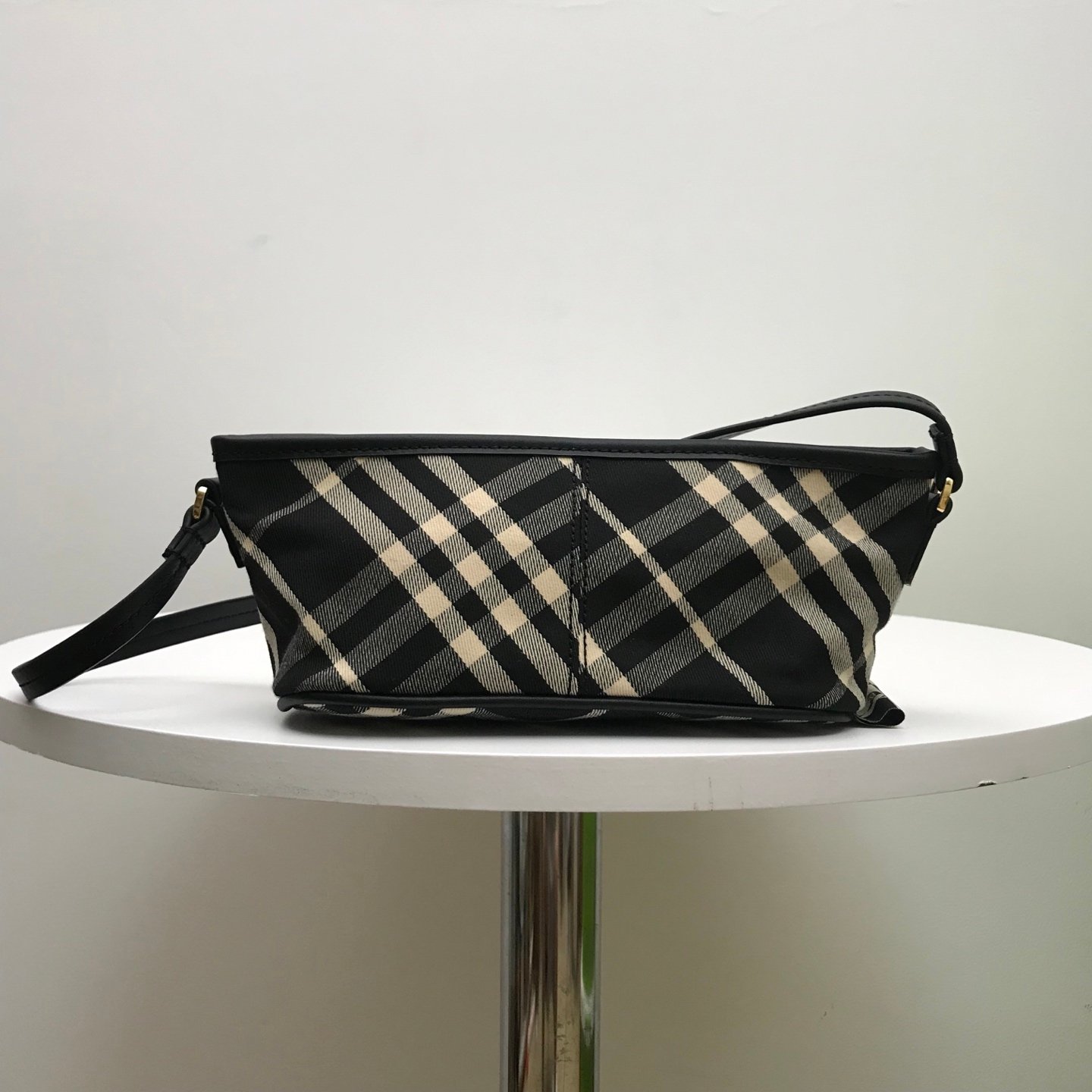Burberry Bag - Image 5