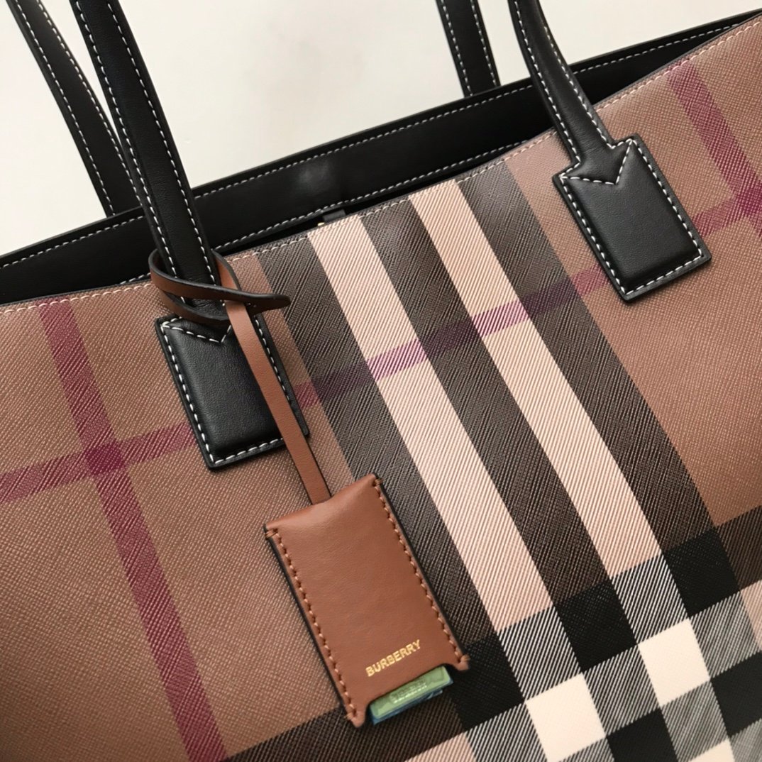Burberry Bag - Image 5