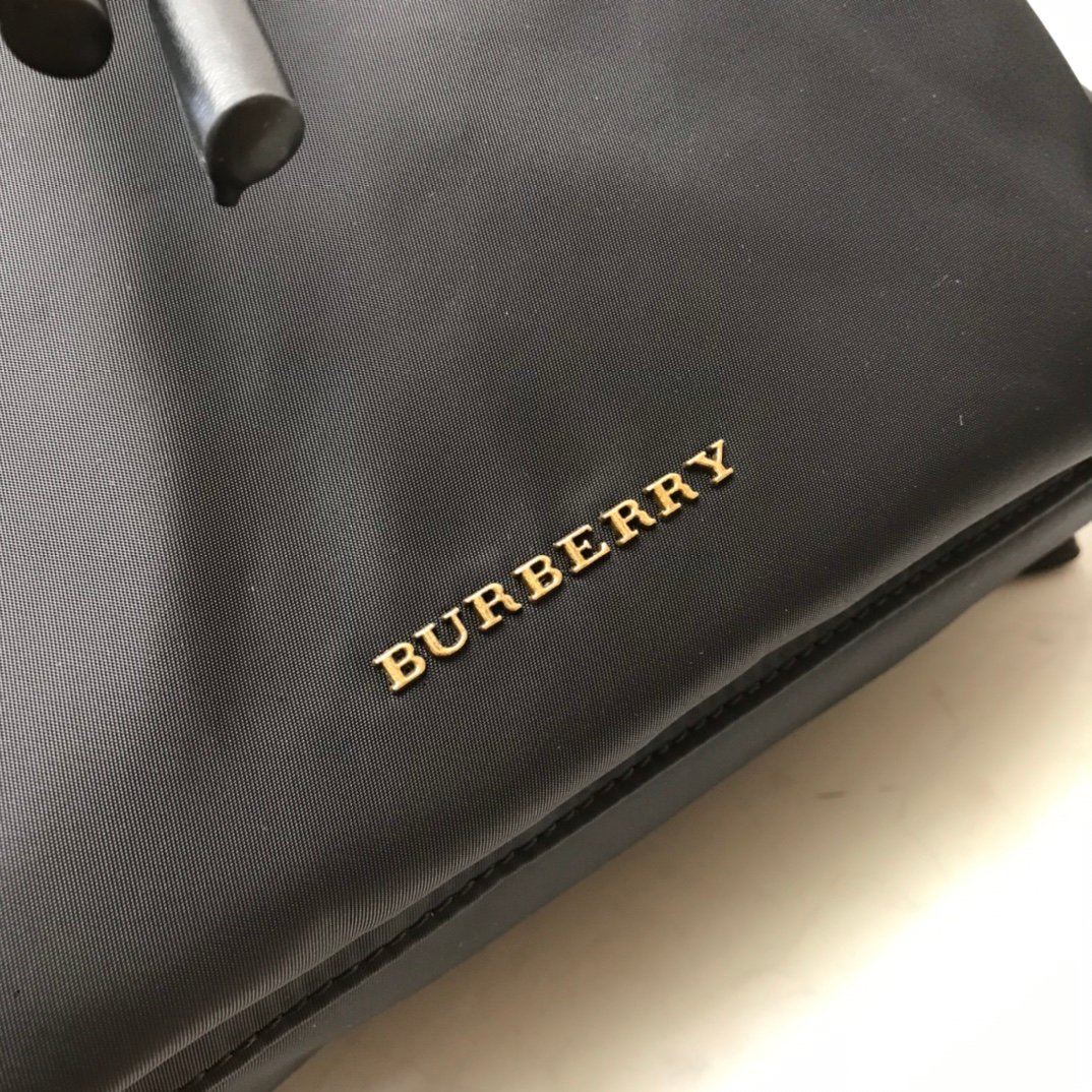 Burberry Bag - Image 5