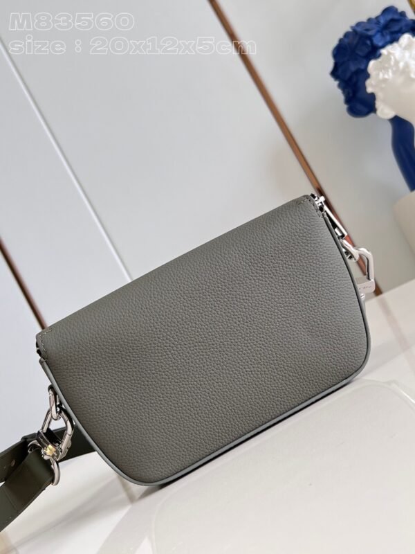 LV M83560 - Image 5