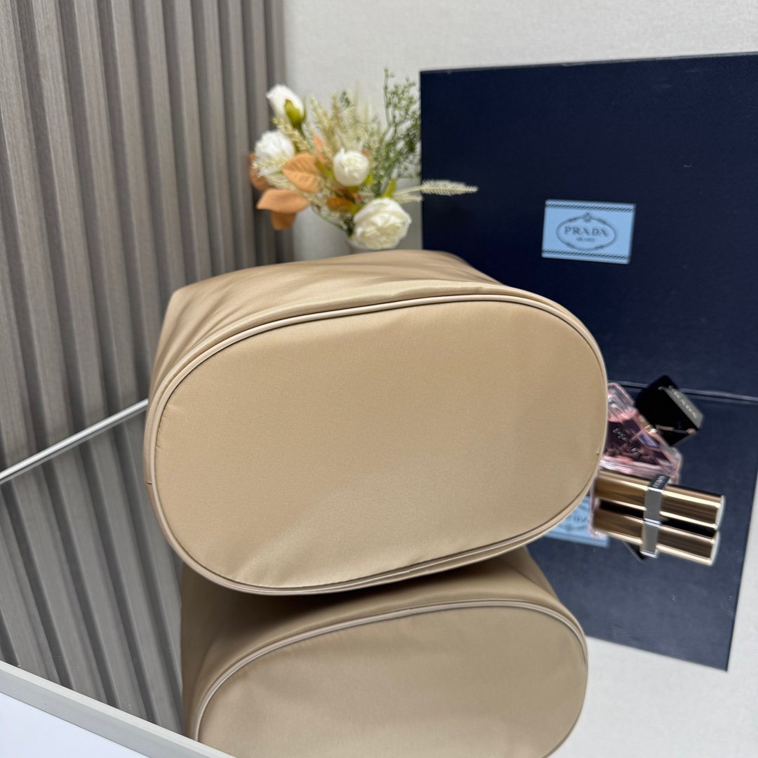 Prada Bag - Image 5