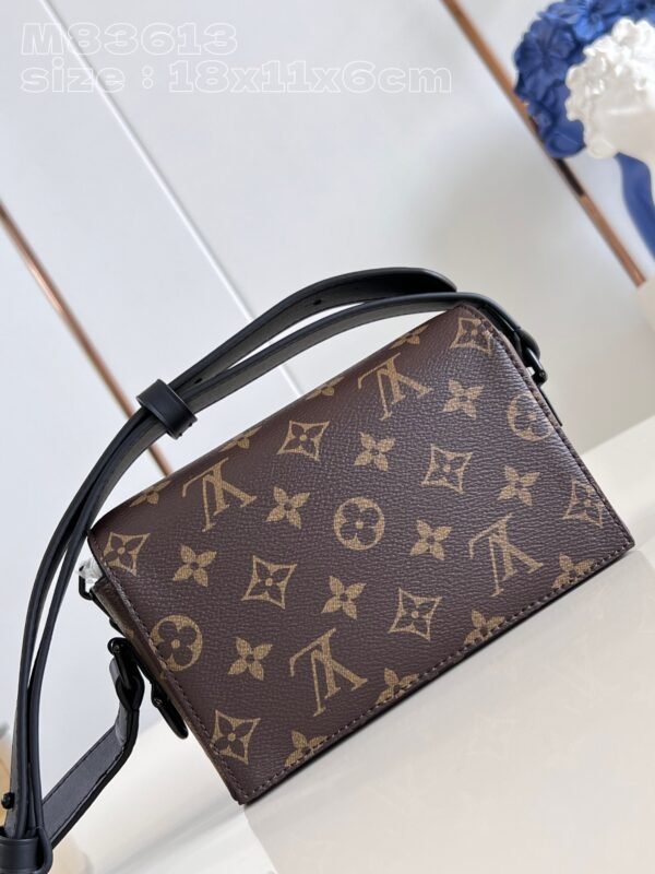 LV M83613 - Image 5