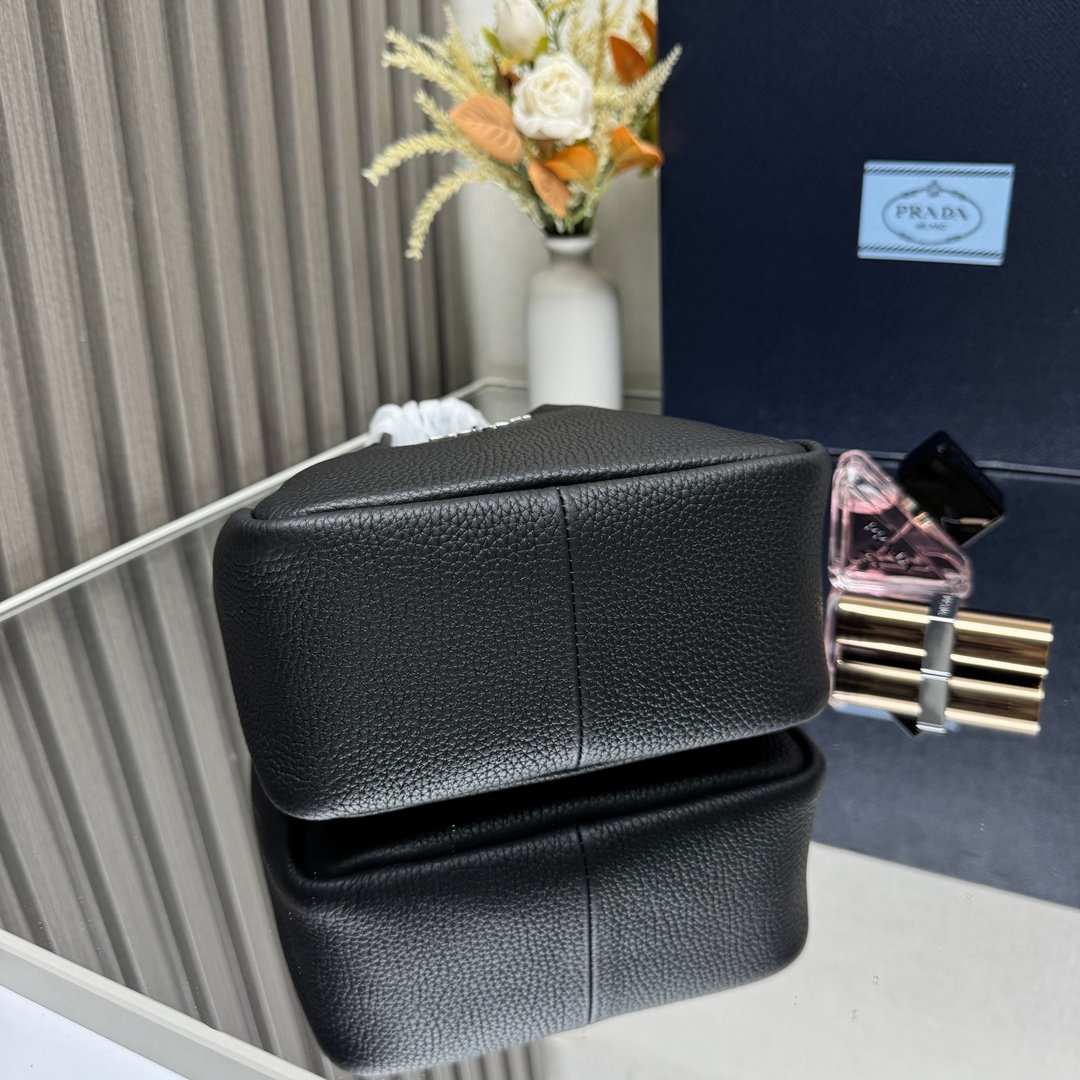 Prada Bag - Image 5