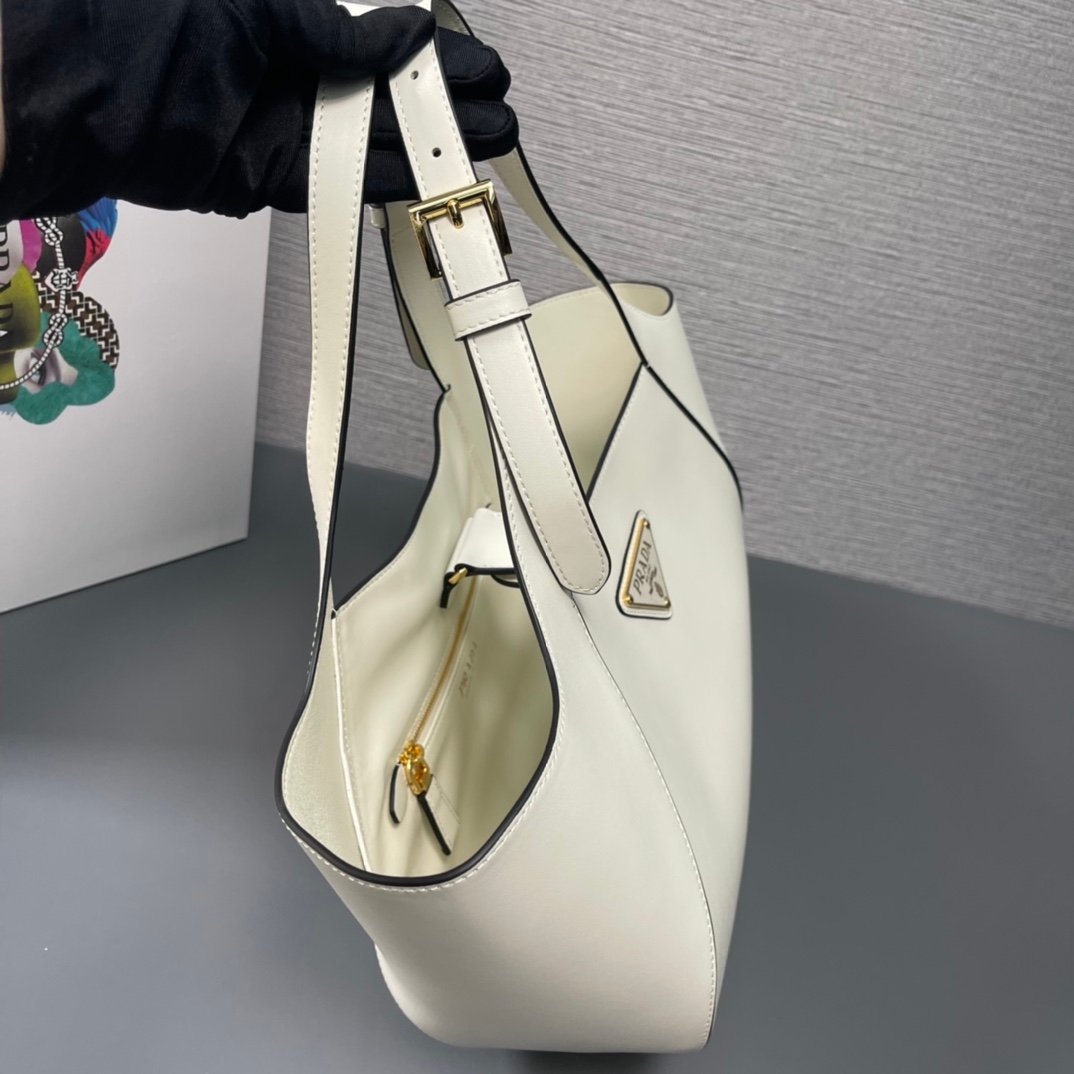 Prada Bag - Image 5