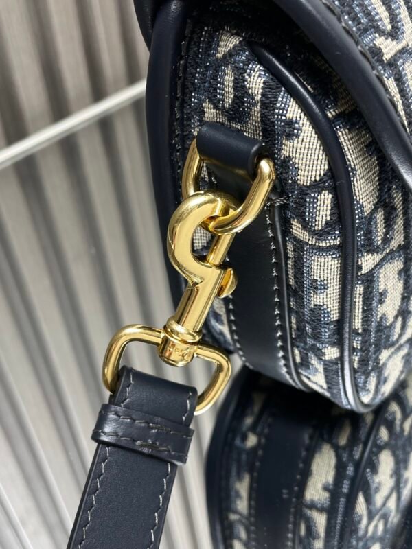 DIOR - Image 5