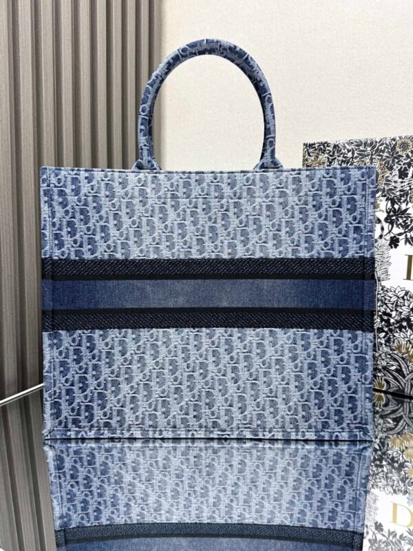 DIOR - Image 5