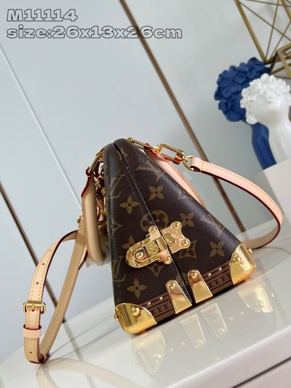 LV  M11114 - Image 5