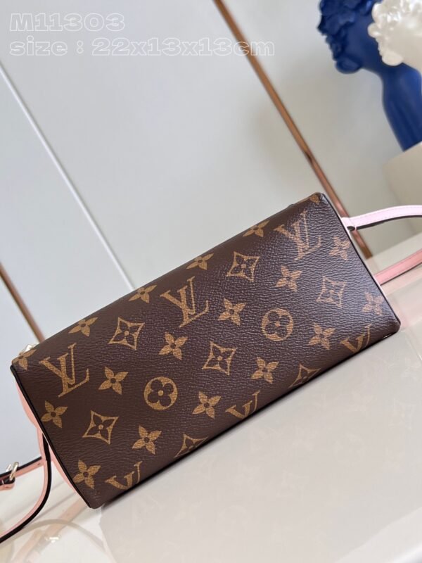 LV  M11303 - Image 6