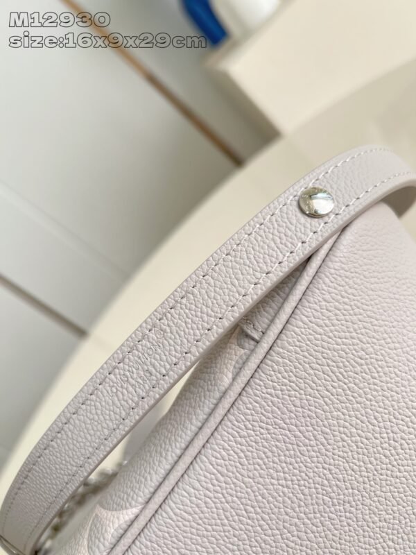 LV  M12930 - Image 6