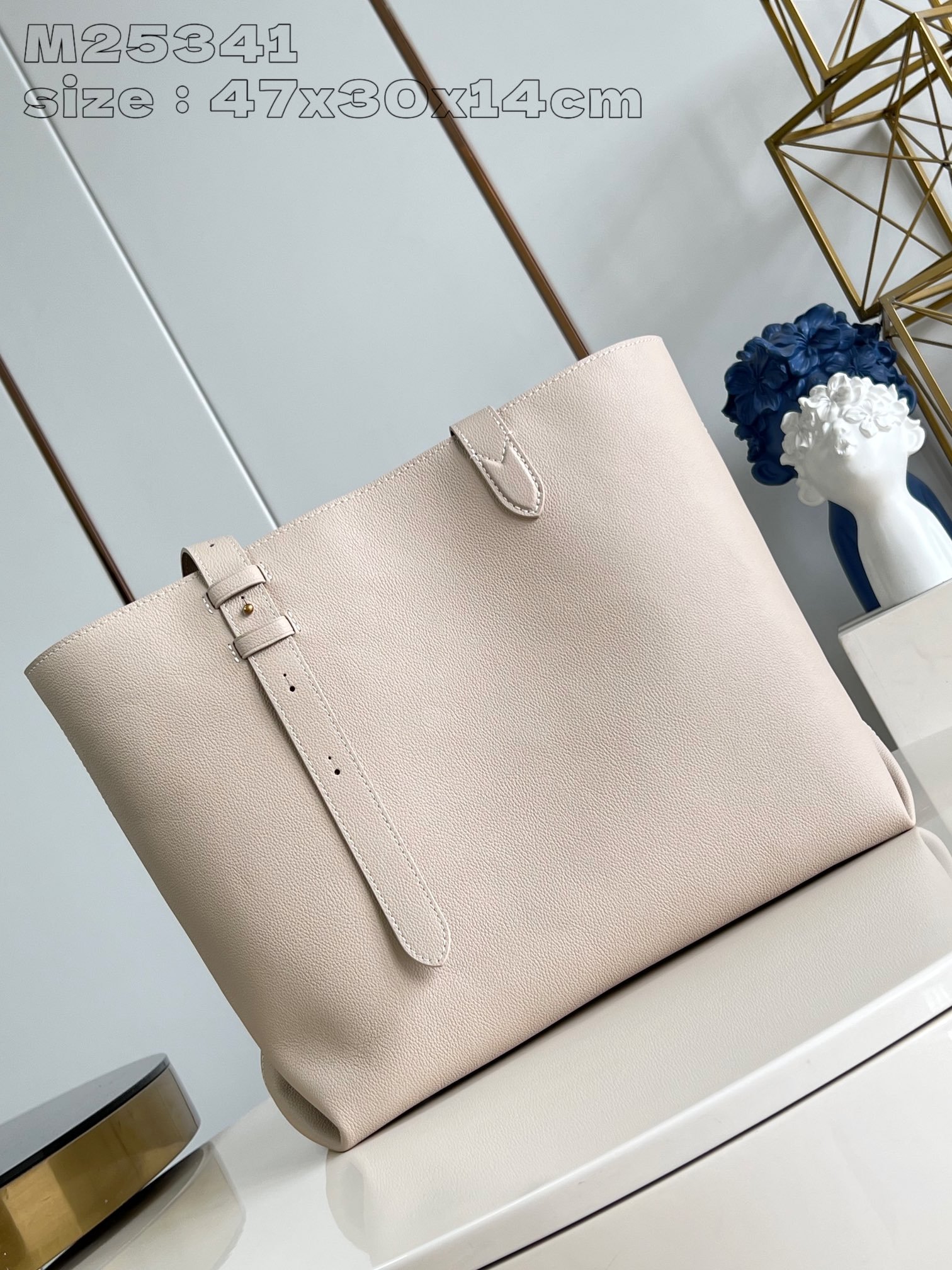 LV M25341 - Image 6