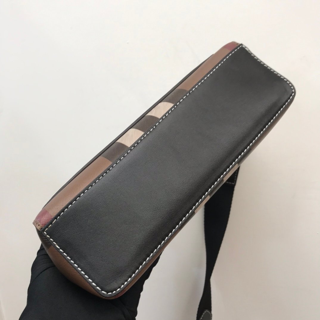 Burberry Bag - Image 6
