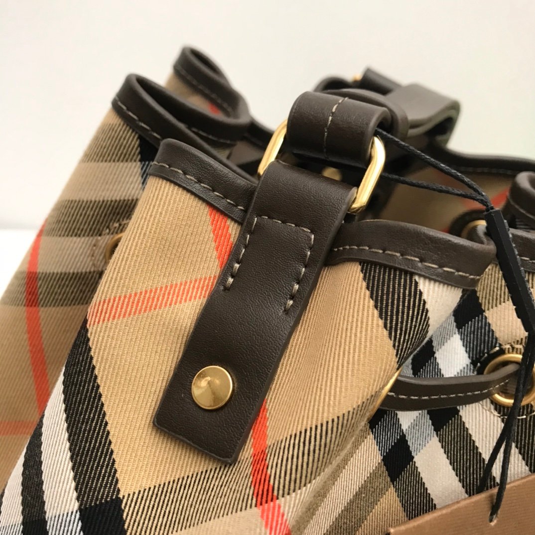 Burberry Bag - Image 6