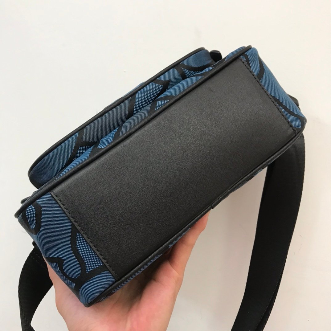 Burberry Bag - Image 6