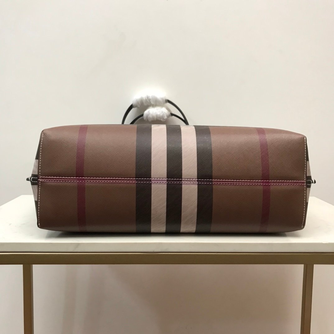 Burberry Bag - Image 6