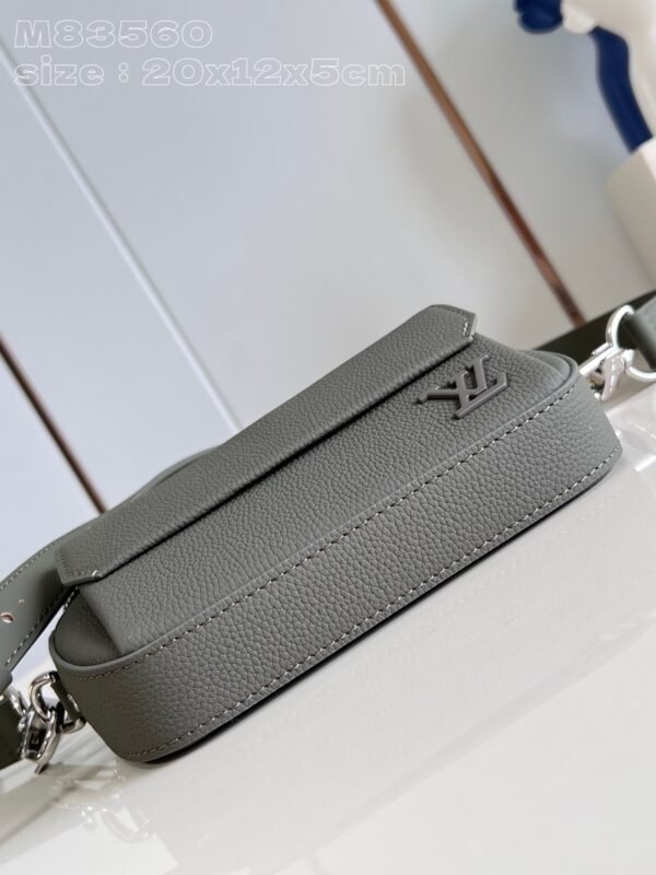 LV M83560 - Image 6