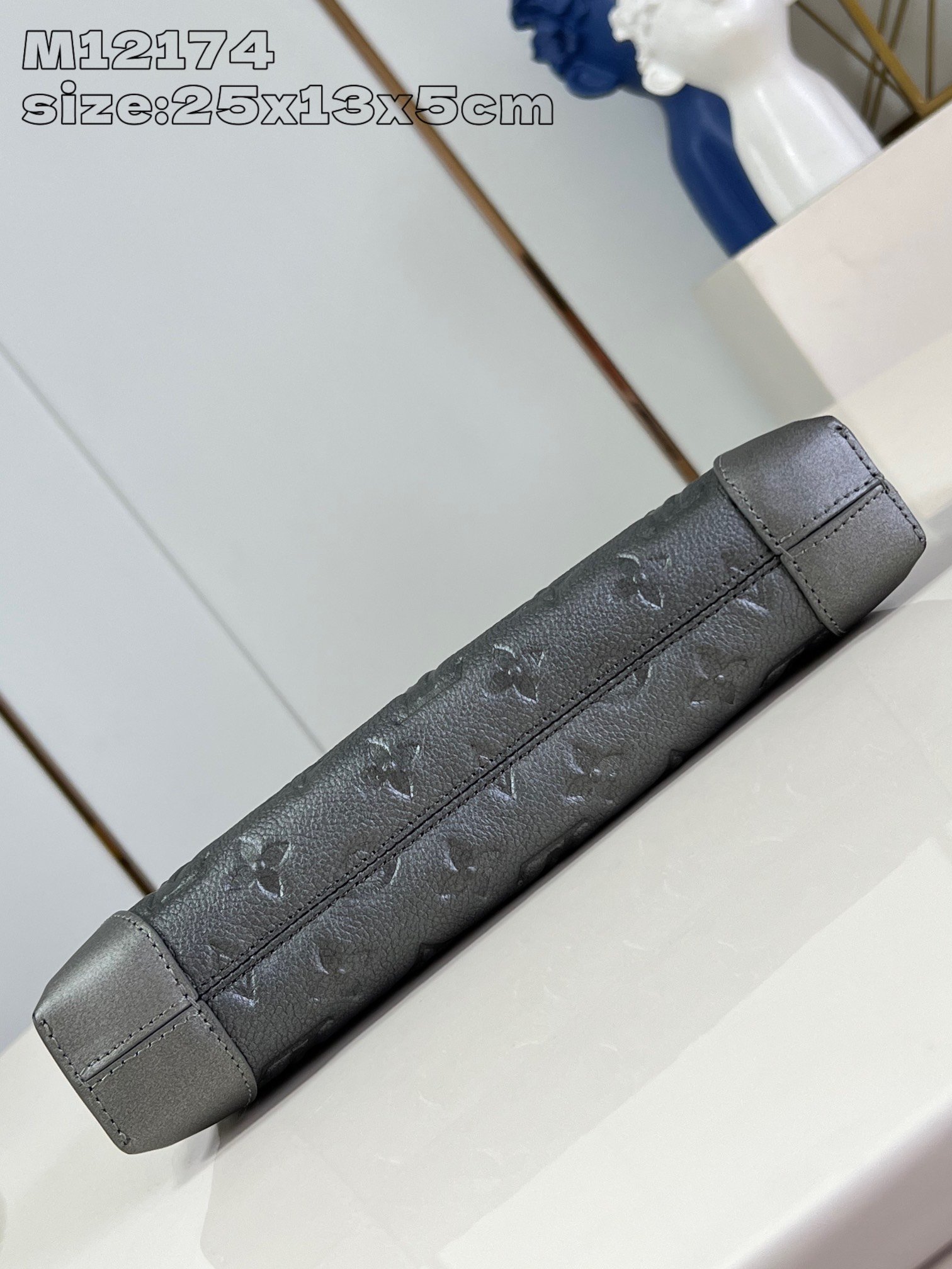 LV M12174 - Image 6